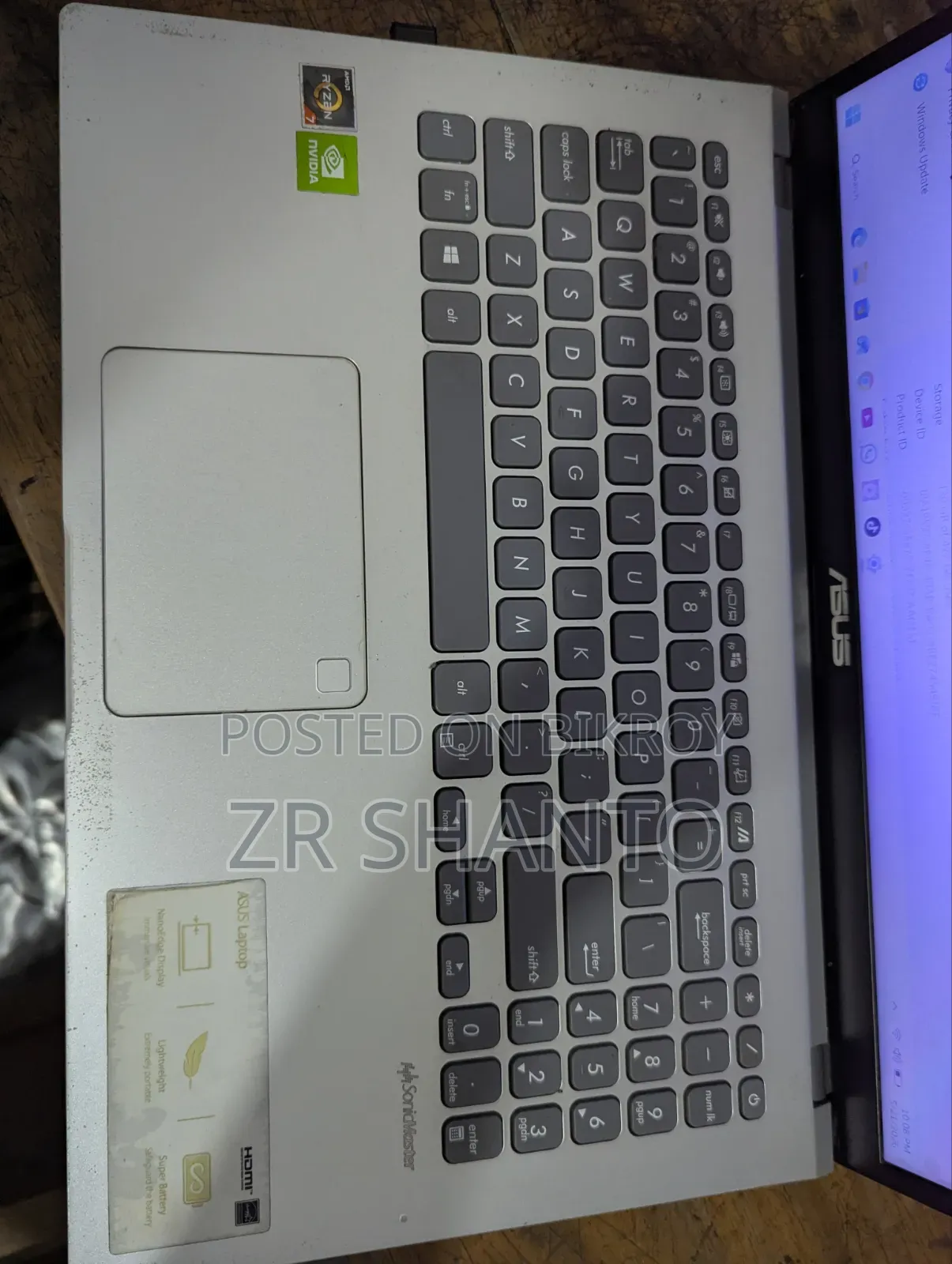 Laptop Asus VivoBook X540SA 8GB AMD Ryzen 7 SSD 512GB
