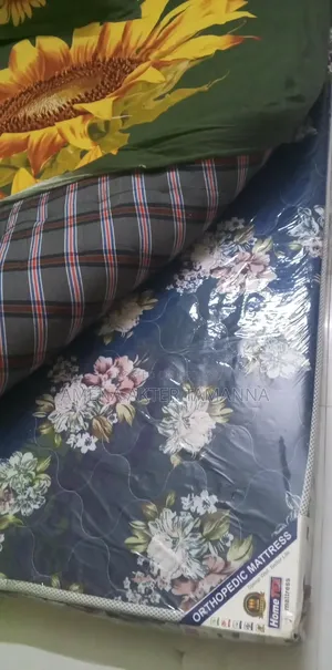 ম্যাট্রেস তোশক বিক্রি করতে চাই নতুন কয়েক দিন ব্যবহারিত
