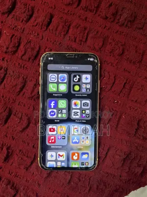 Apple iPhone XR 64 GB Yellow