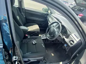 Toyota Corolla Fielder 1.5 Hybrid FWD 2021 Black
