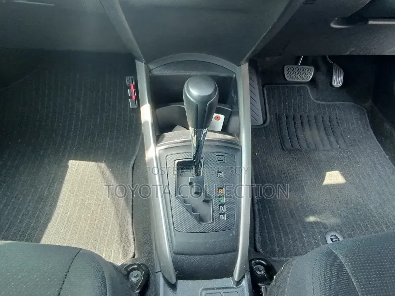 Toyota Corolla Fielder 1.5 Hybrid FWD 2021 Black