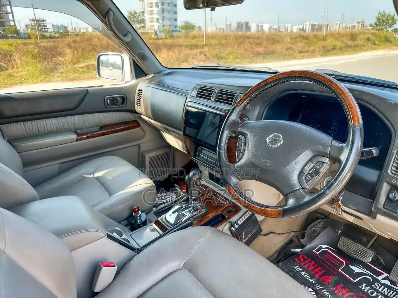 Nissan Patrol 2004 Black