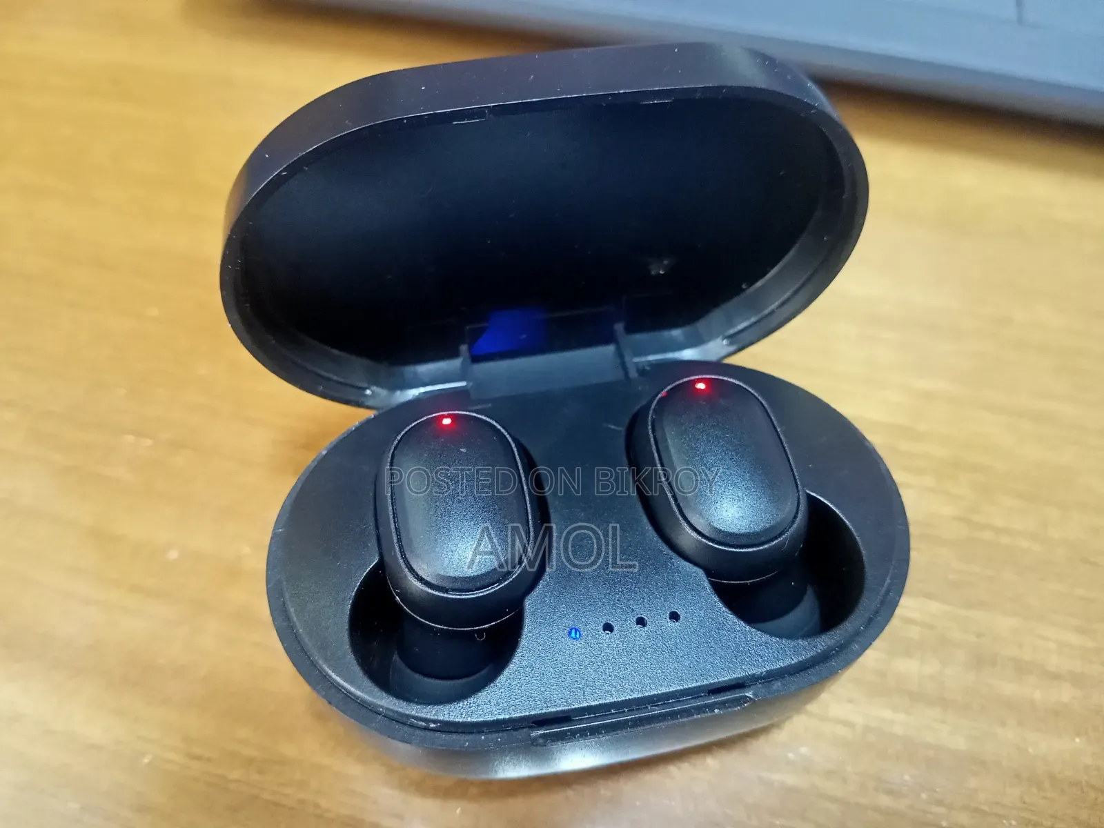 TWS A6s Earbuds সেল দিবো নতুন