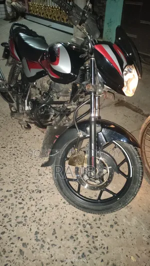 বাজাজ ডিসকভার ১২৫ ২০২৩