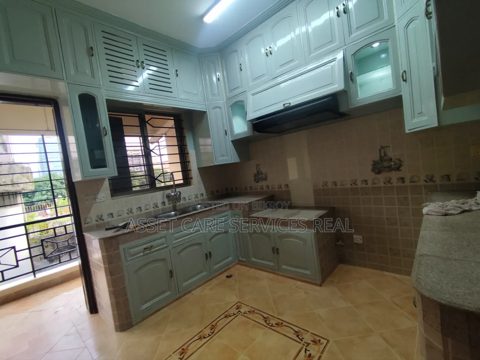 4bdrm Apartment in Gulshan for Rent