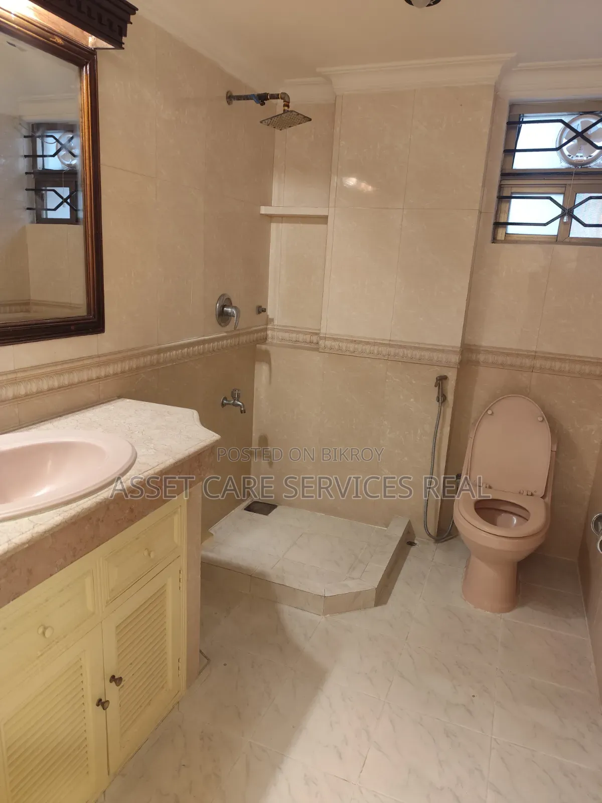 4bdrm Apartment in Gulshan for Rent