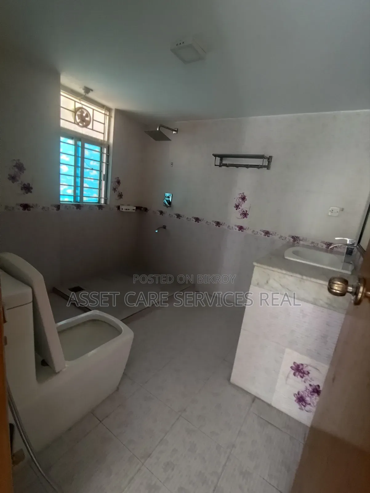 বনানীতে ৪ বেডরুমের অ্যাপার্টমেন্ট ভাড়ার জন্য