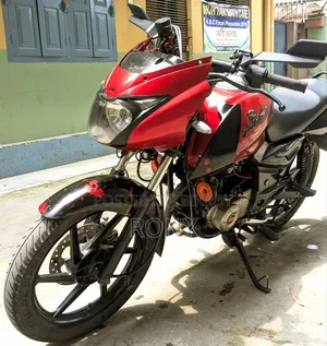 Bajaj Pulsar 150 2013 Red