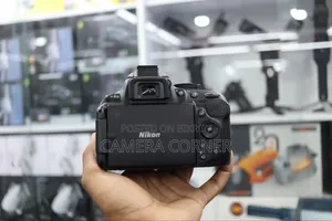 Nikon D5200 Camera With 18-55mm Lens