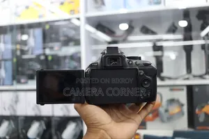 Nikon D5200 Camera With 18-55mm Lens