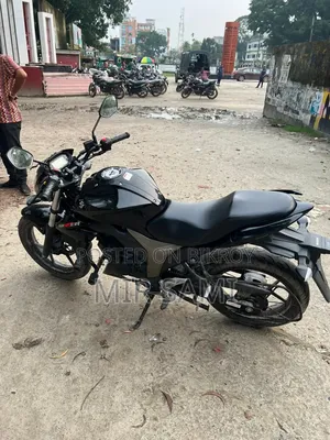 সুজুকি জিক্সার মনোটোন ২০২৩ ব্ল্যাক