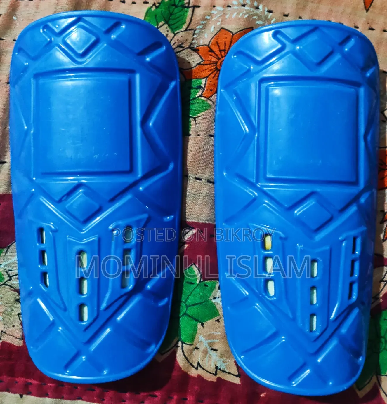 High-Quality Blue Shin Guards for Football