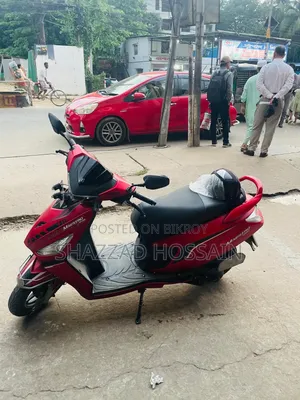Hero Maestro EDGE 110 XTEC 2024 Red