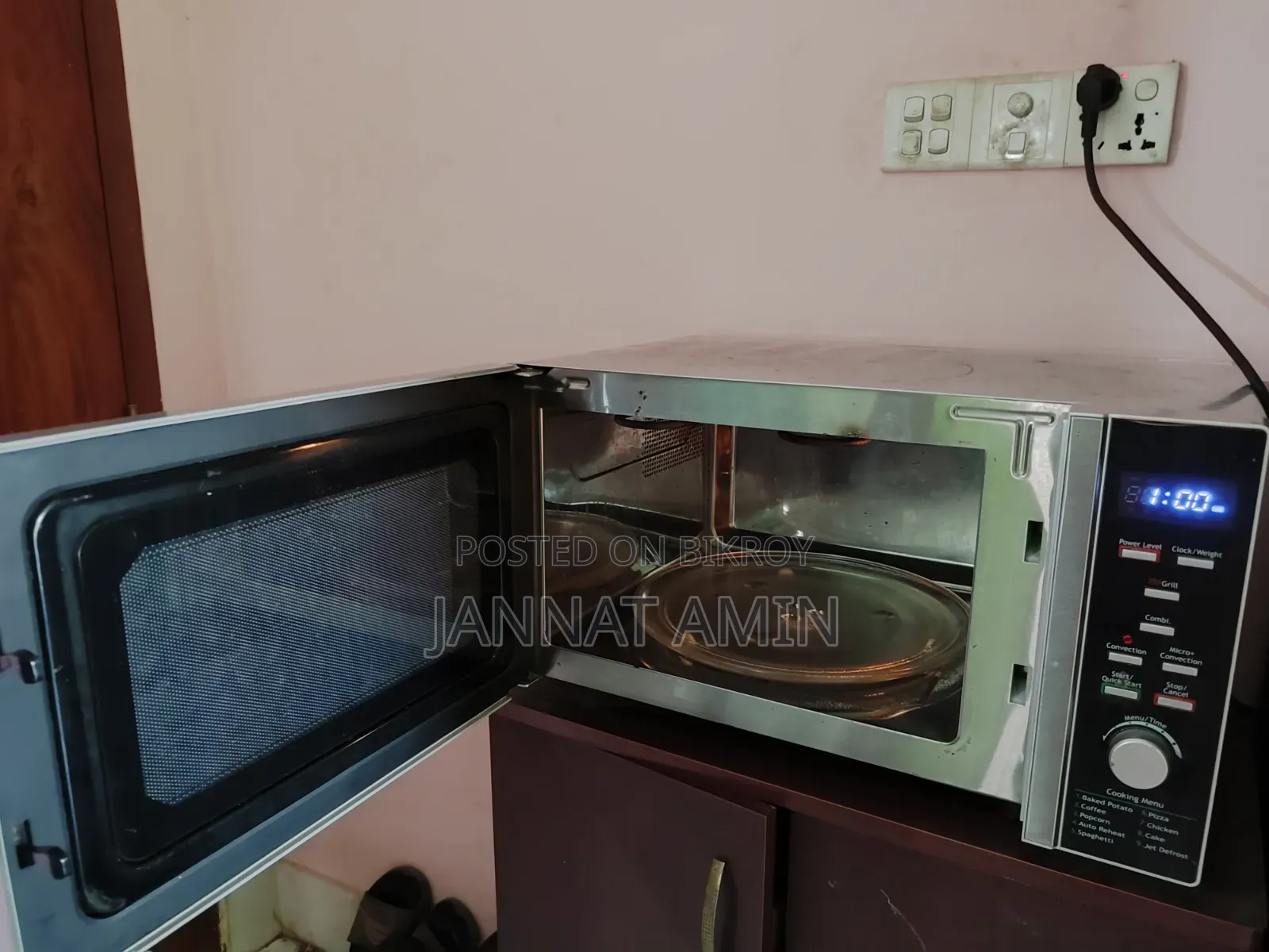 Walton 20 L Convection Microwave Oven