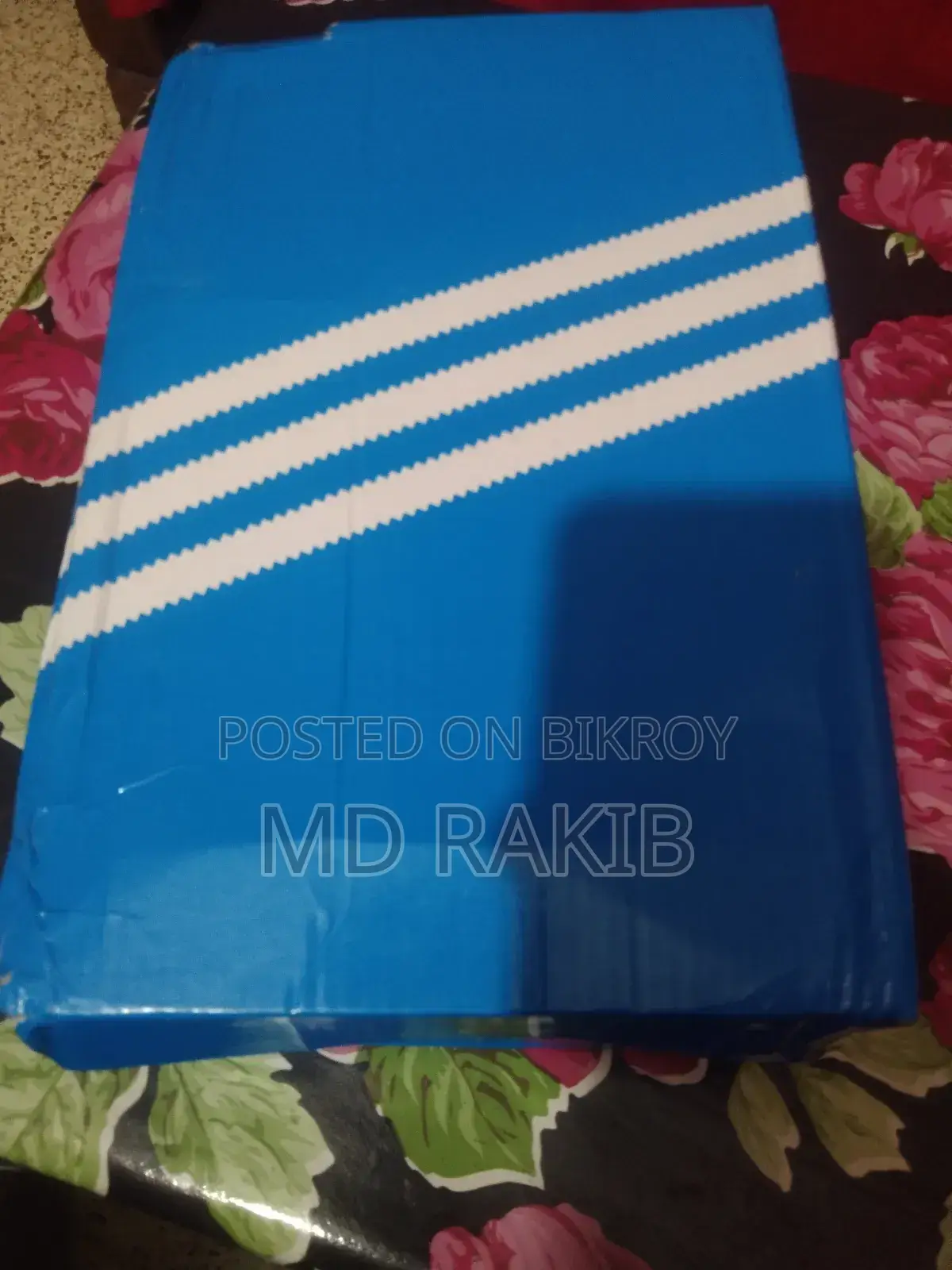 Sneakers Urgent Sell