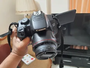 Canon 700d With Prime Lens