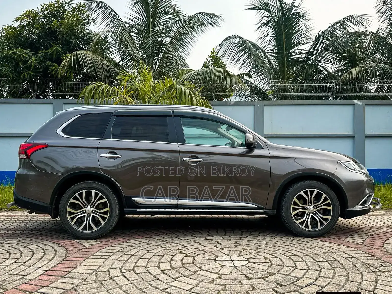 Mitsubishi Outlander 2017 Gray