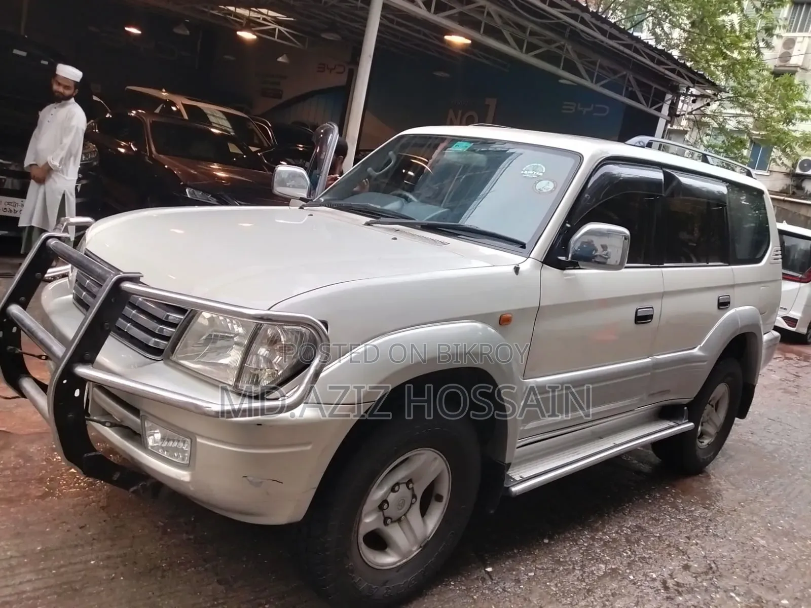 Toyota Land Cruiser Prado 2000 Off White