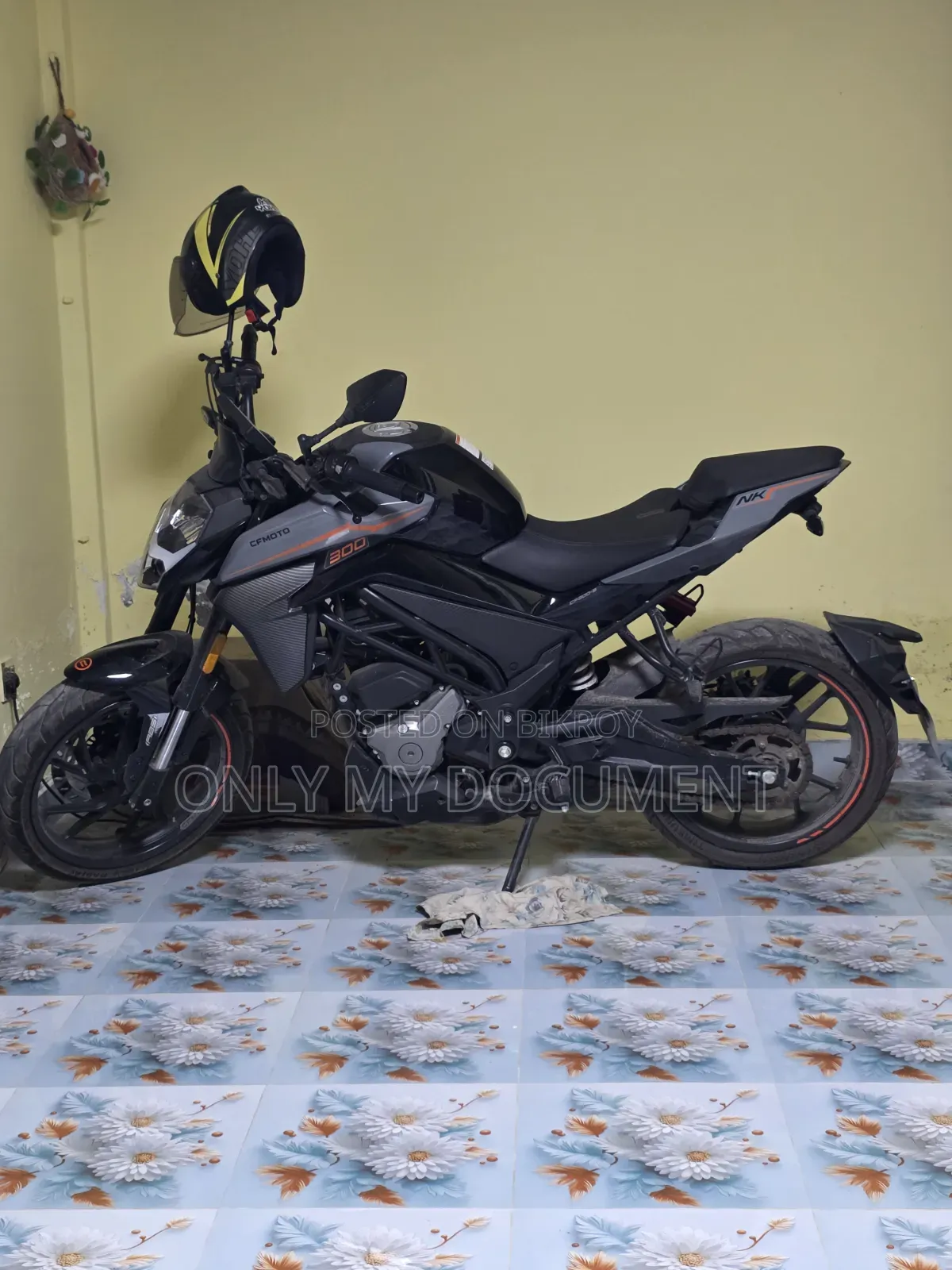 CFMoto 300NK 2025 Black