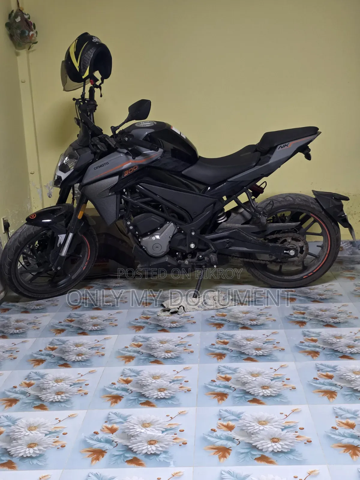 CFMoto 300NK 2025 Black