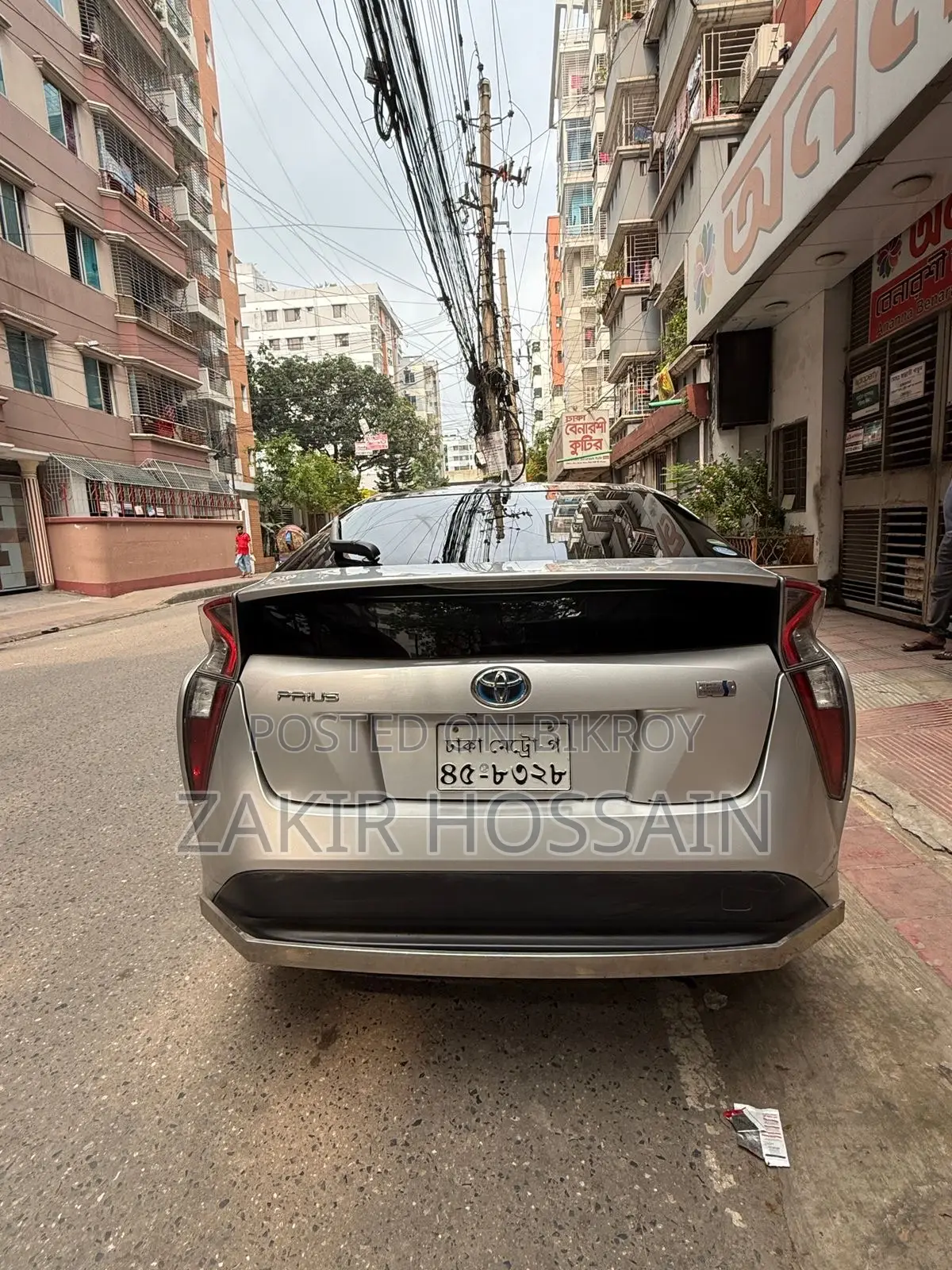Toyota Prius 4dr Hatchback (1.8L 4cyl Gas/Electric Hybrid CVT) 2016