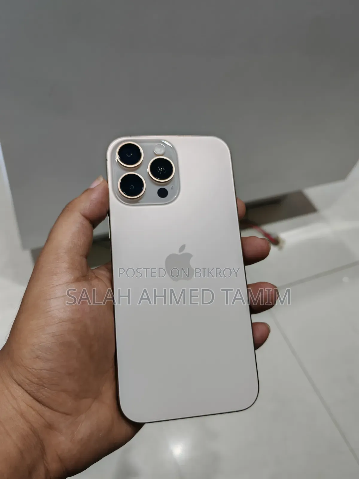 New Apple iPhone 16 Pro Max 256 GB Gold