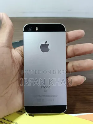 Apple iPhone SE 32 GB Black