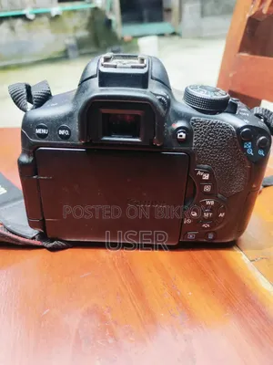 Eos 1200d With 55-250mm Lens Camera