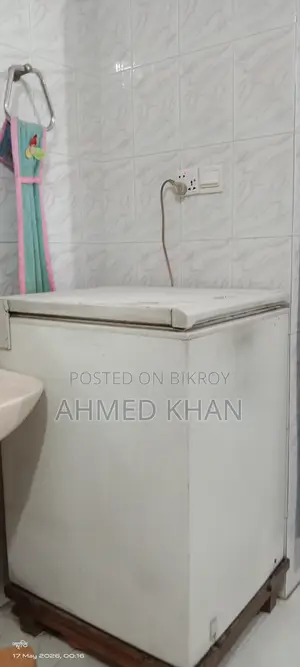 নিউজিল্যান্ডের (Fisher and Paykel) ২১০ লিঃ এর ডিপ ফ্রিজ বিক্রয় করা হব