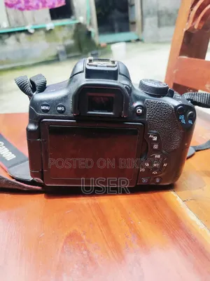 Eos 1200d With 55-250mm Lens Camera