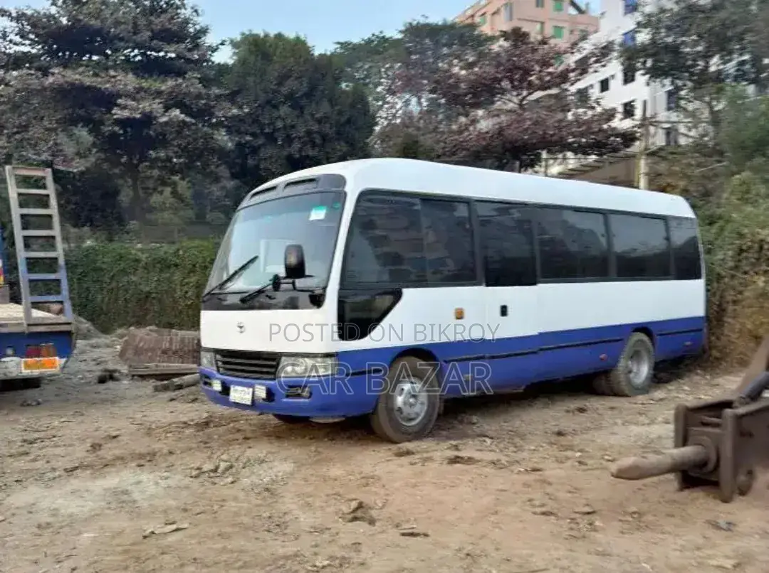 Toyota Coaster 2011 Green