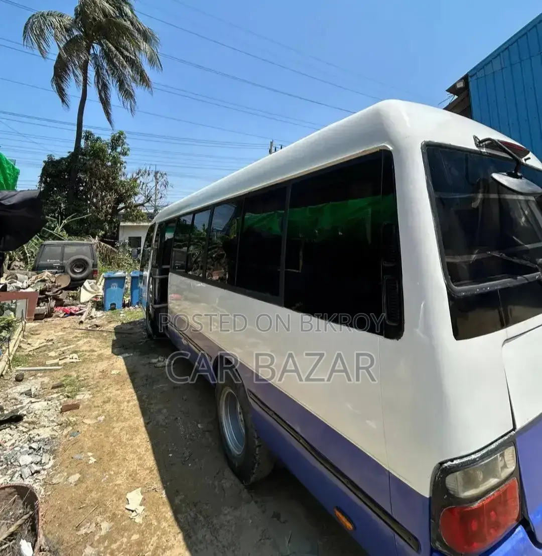 Toyota Coaster 2011 Green