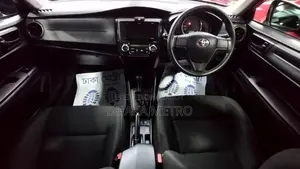 নতুন টয়োটা এক্সিও ২০২০ সিলভার