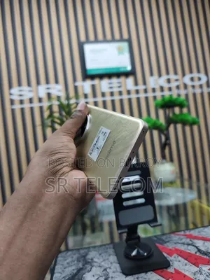 Realme 256 GB Gold