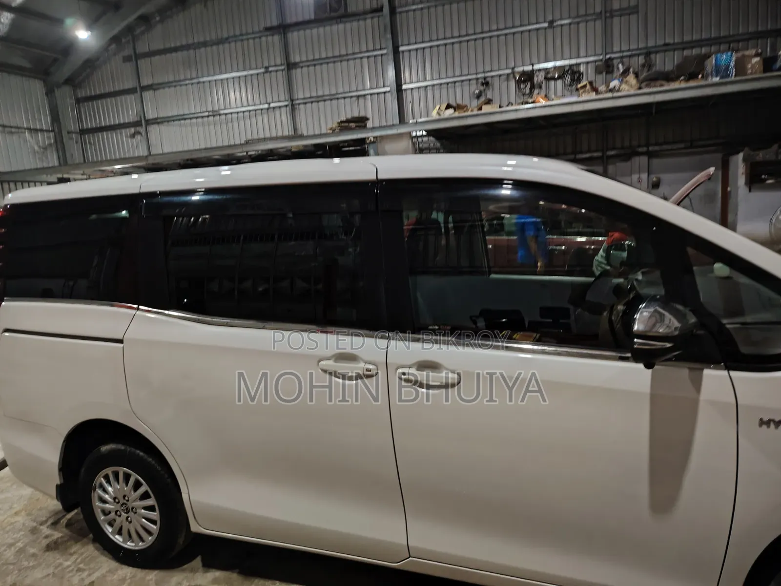 Toyota Noah 1.8 FWD Hybrid (7 Seater) 2017 White