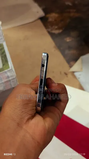 টেকনো ক্যামন ৩০ ৫জি ২৫৬ জিবি হোয়াইট