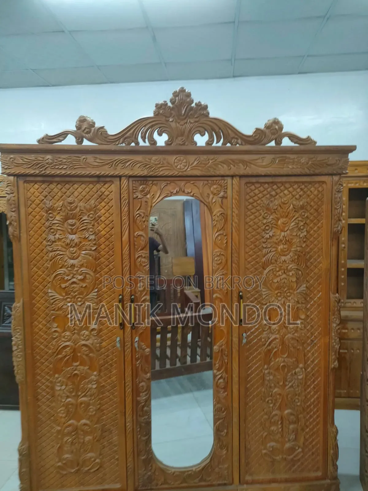Finishing Master Door and Furniture Has This Furniture Brand New.