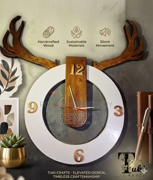 Luxury Antler Design Wooden Wall Clock