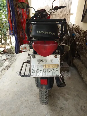 মোটরসাইকেল ২০১৮ রেড