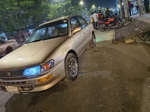 টয়োটা করোলা ১৯৯২ বেইজ
