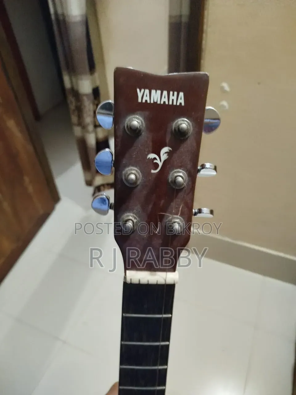 Yamaha Guitar