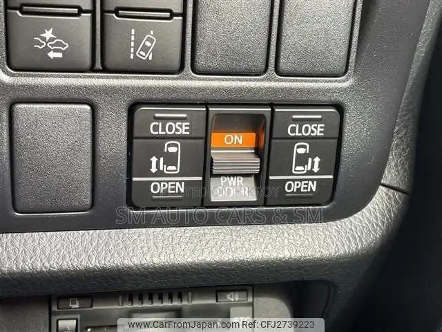 Toyota Noah 2.0 FWD (7 Seater) 2021 Black