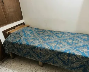 1 seat available for a working woman/student.