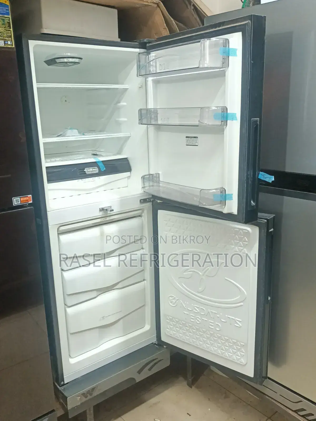 40% off on 309 Liter Walton fridge model WFE-3X9 for Eid offer.