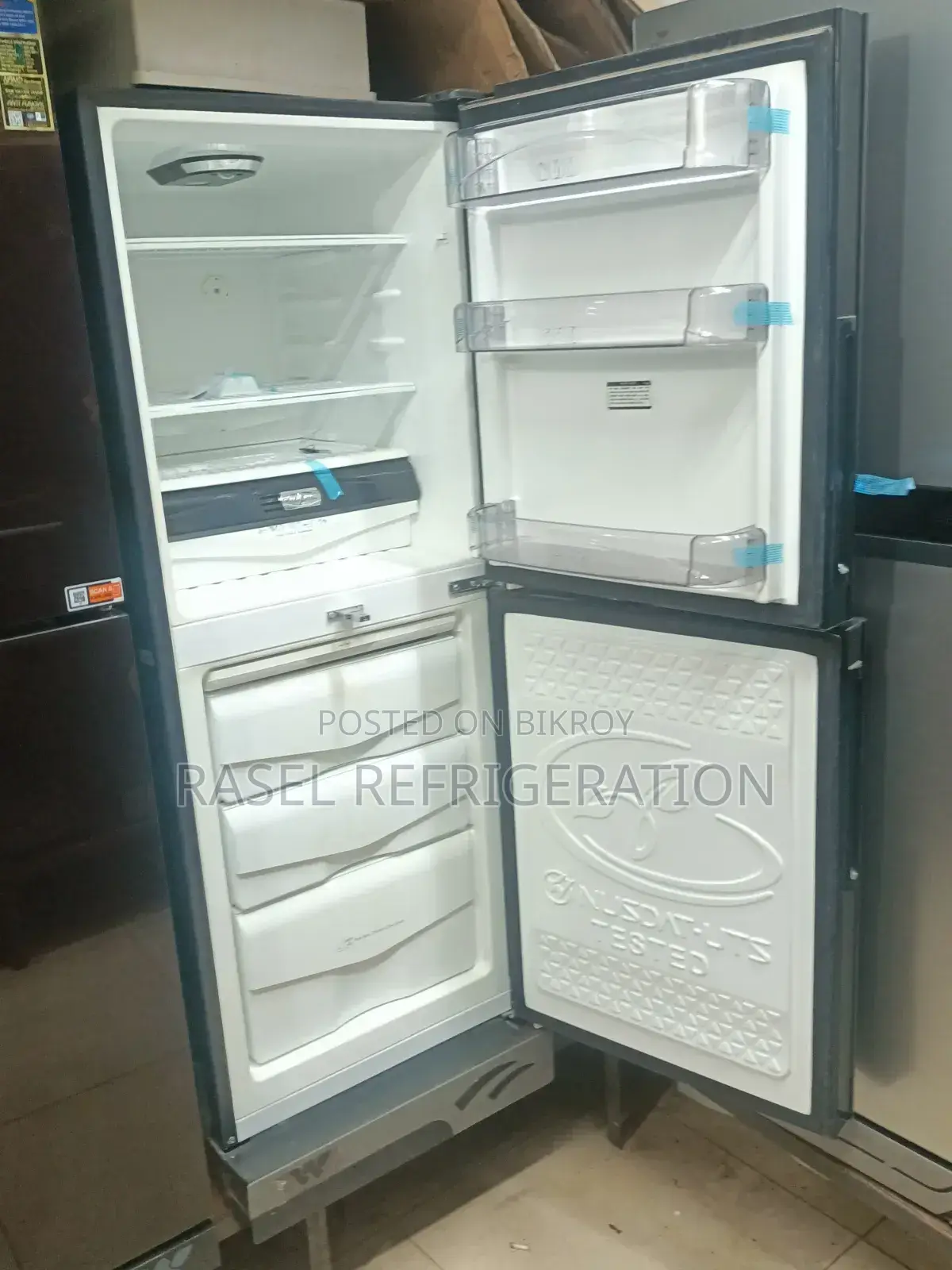 40% off on 309 Liter Walton fridge model WFE-3X9 for Eid offer.