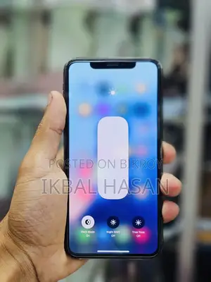 New Apple iPhone XS Max 64 GB Black