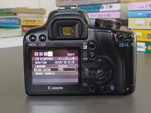 Canon 1000d DSLR Camera With 300mm Zoom Lense