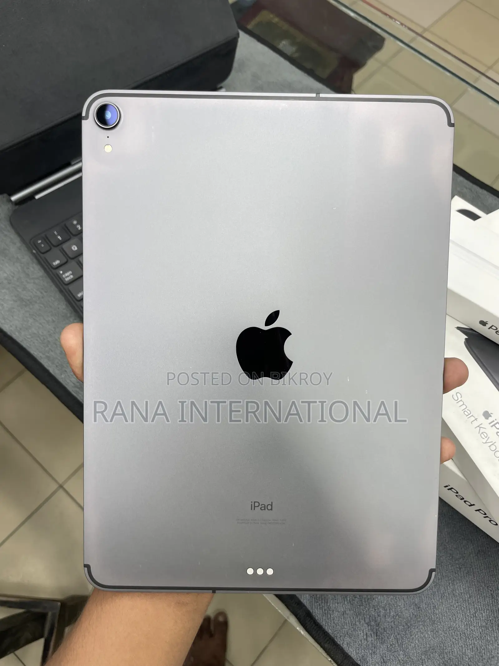 Apple iPad Pro 11 (2018) 256 GB Gray