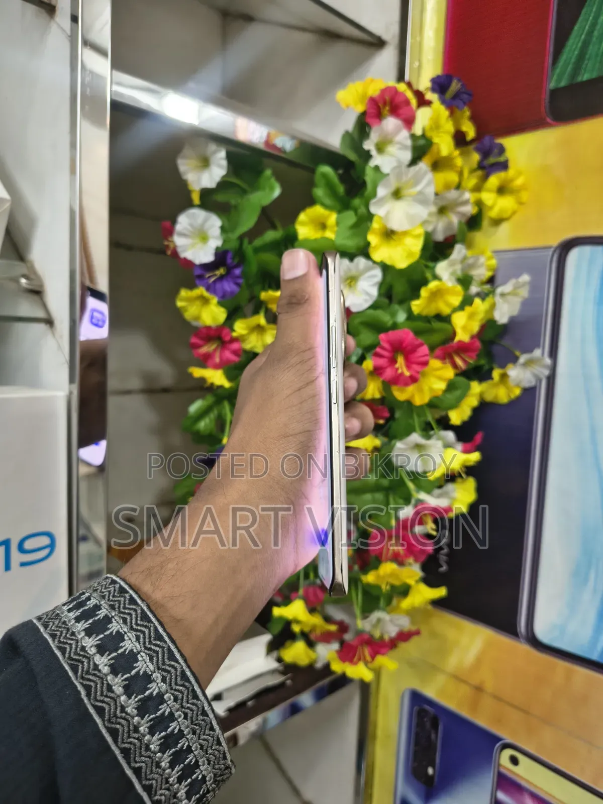 Realme 128 GB Gold