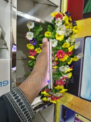 Realme 128 GB Gold
